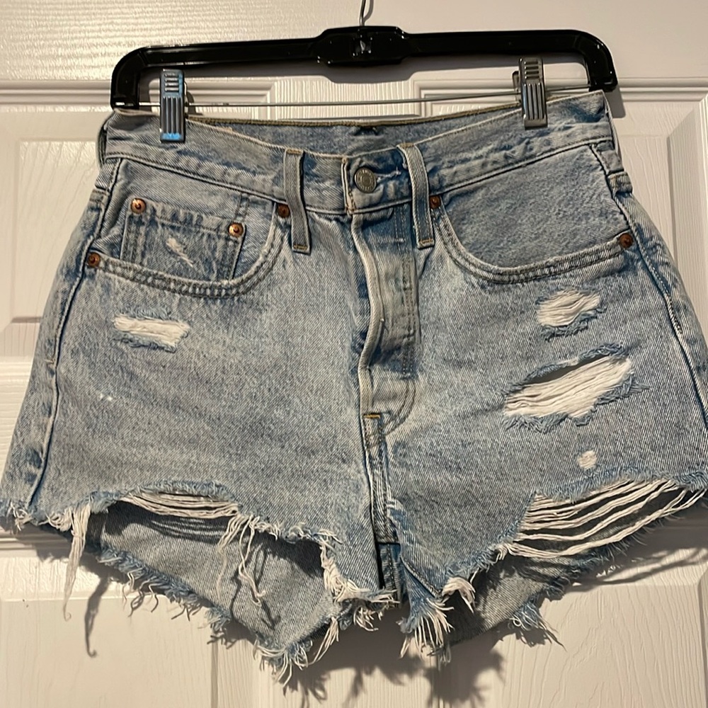 Levi’s 501 denim shorts size 26